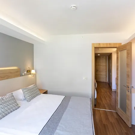 Resort Narcia - Ultra Side