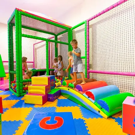 Narcia - Ultra 5* Side