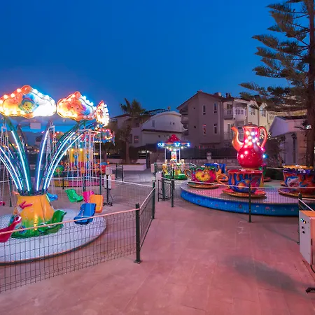 Narcia - Ultra Resort Side